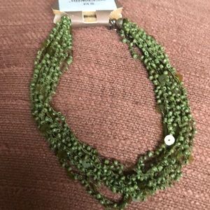 Green Beaded chocker necklace 14 in W 3in extender